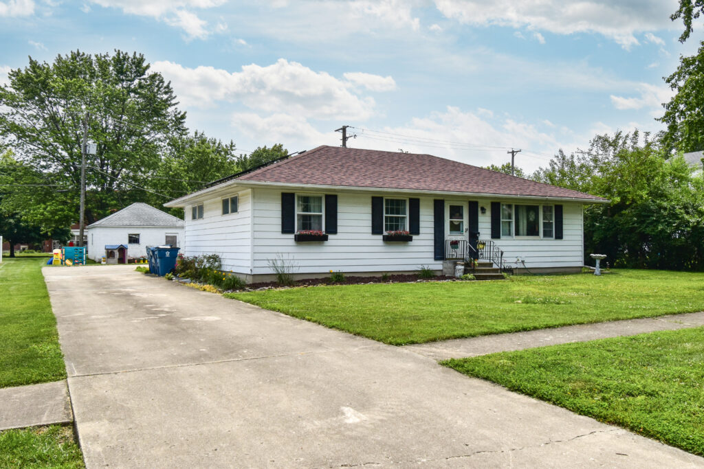 109 E Seminole St.