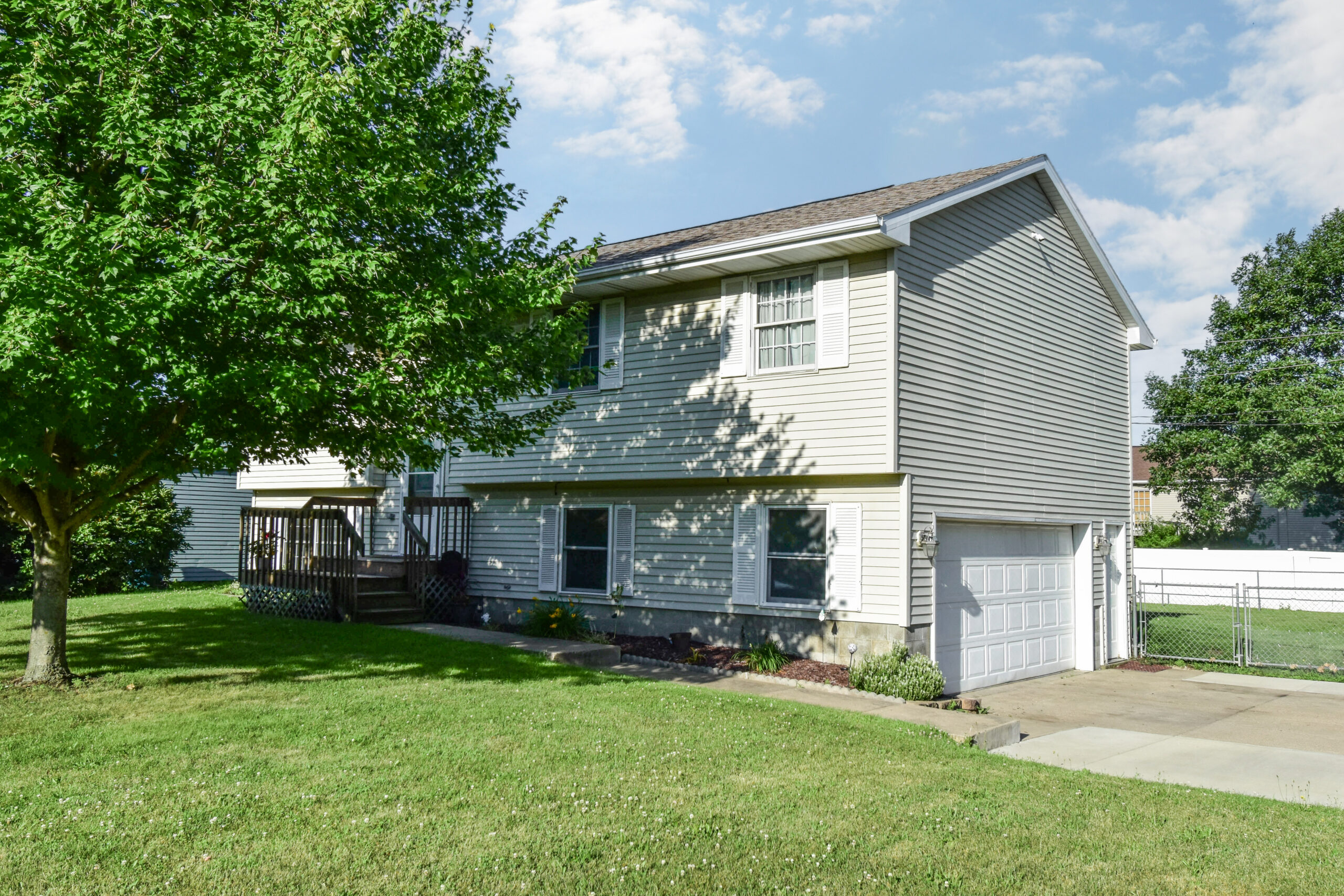 1409 N Nixon Dr.