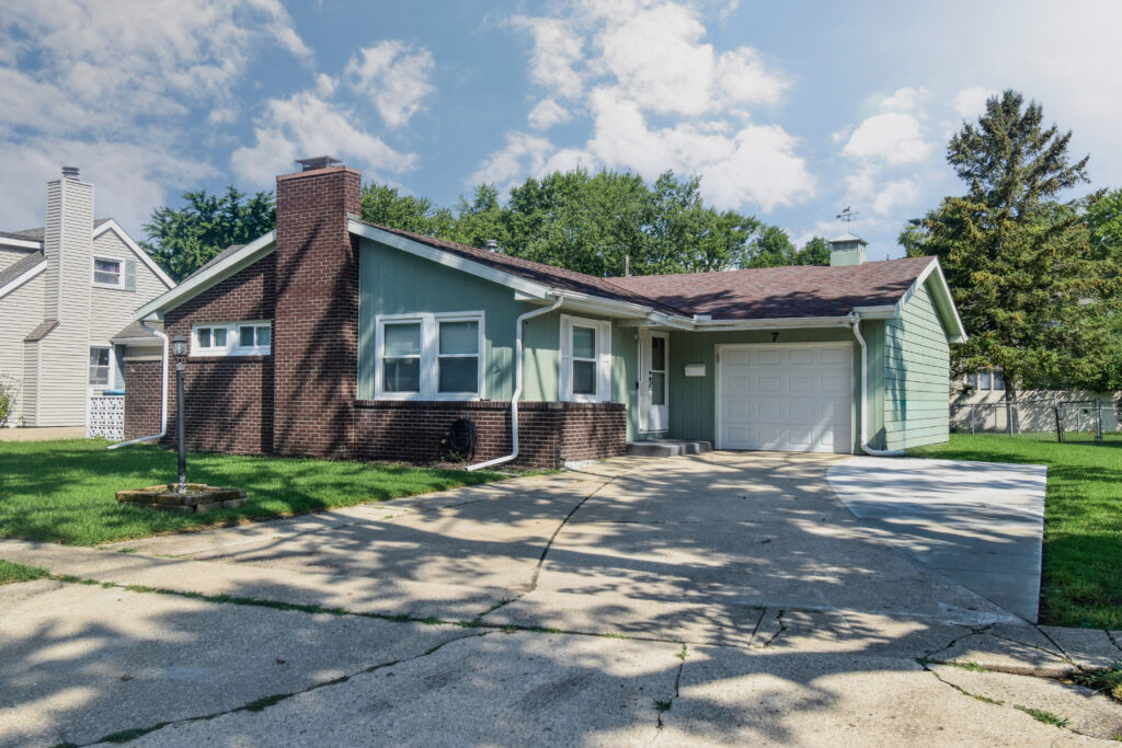 7 W Garden Ave.