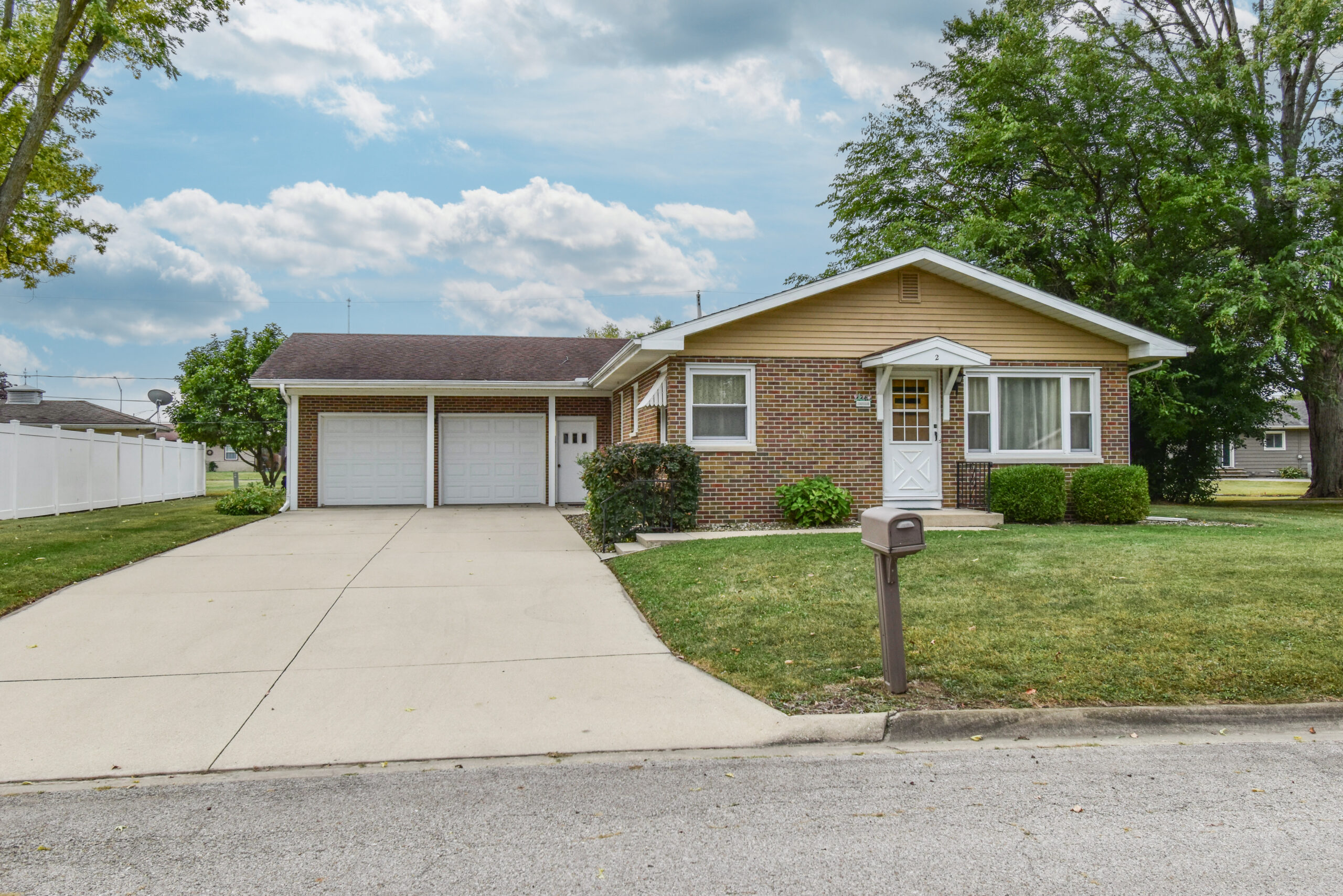 2 W Edgewood Dr.