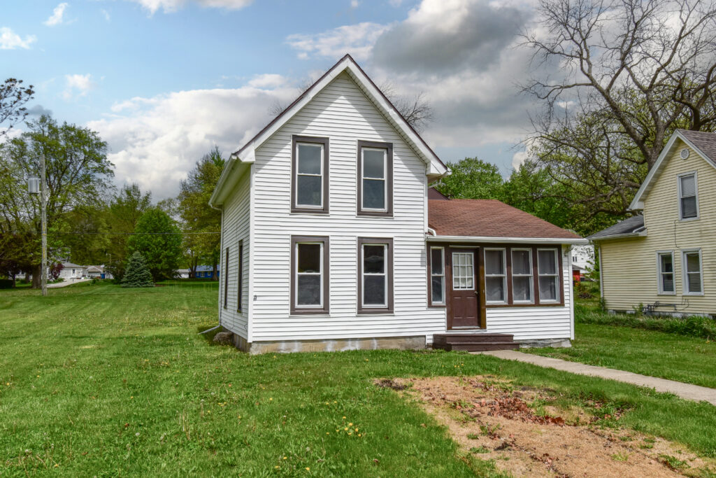 307 E Scott St.