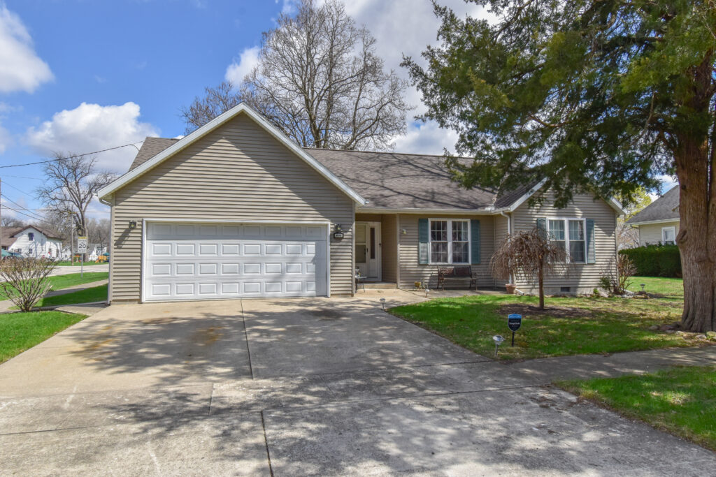 401 E Vermillion St.