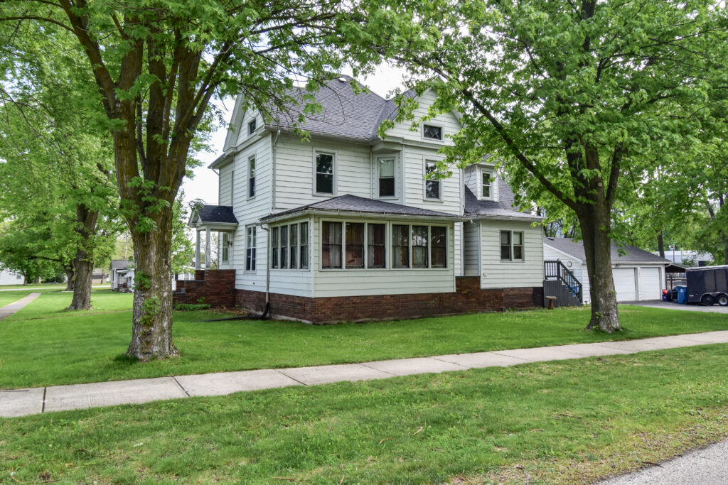 300 N Wolf St.