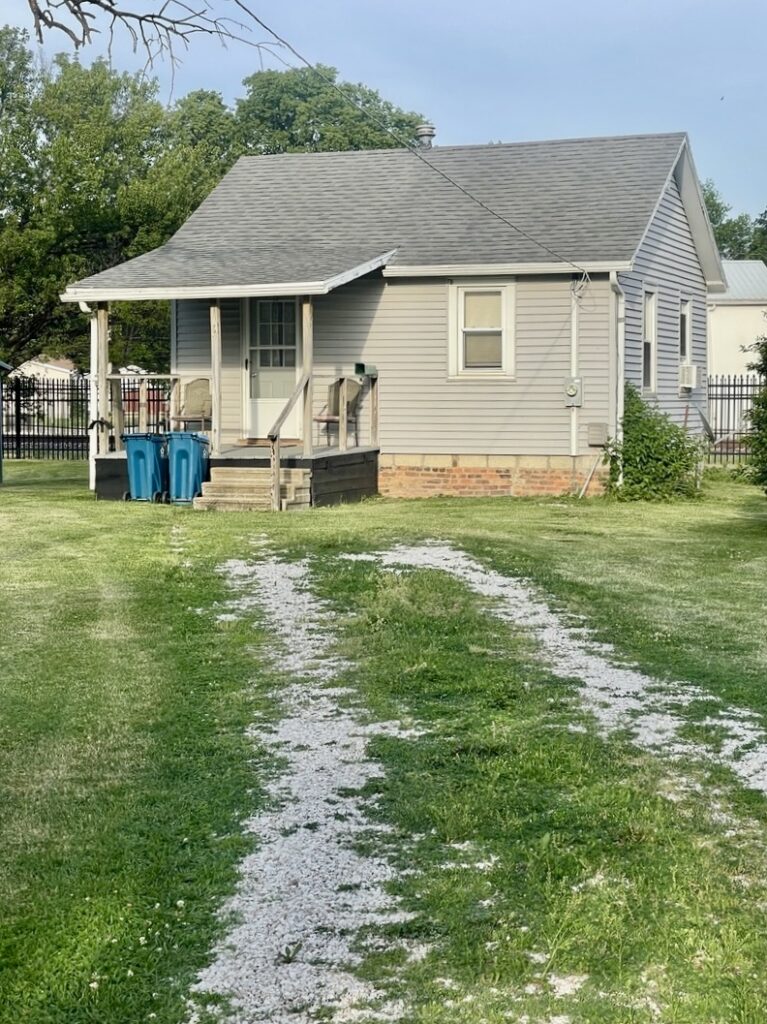 617 W Prairie St.