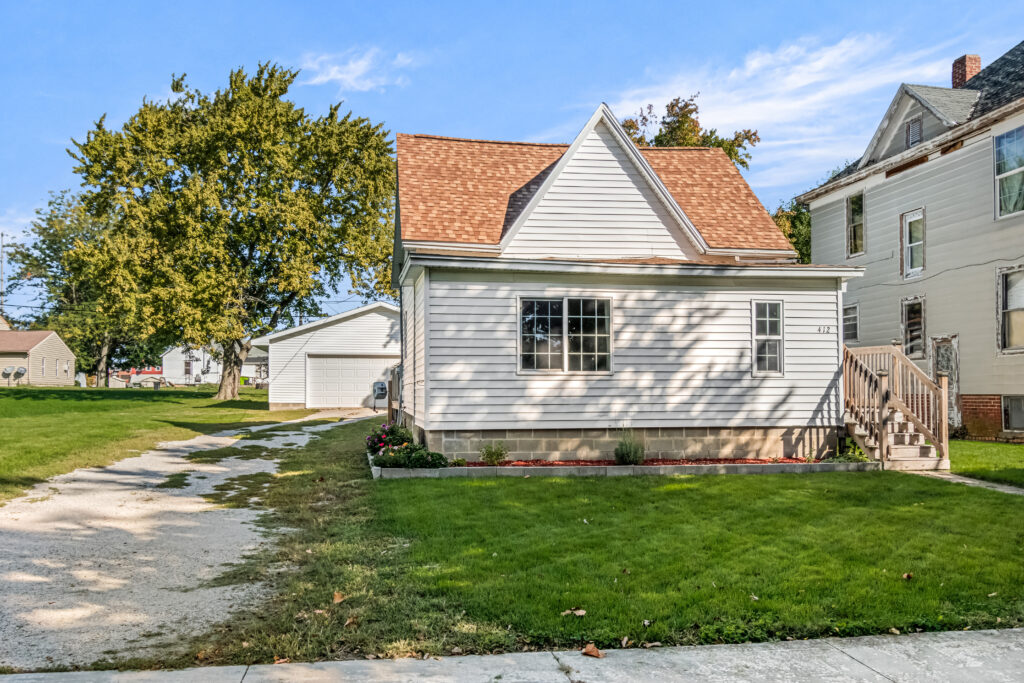 412 E Elm St.